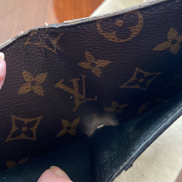 Louis Vuitton, men’s or women’s wallet - Picture 10 of 13